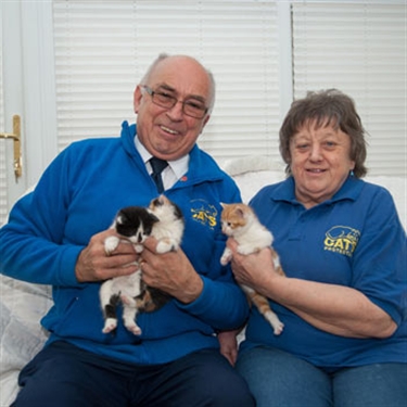 David--Sheila-Smith-from-Cats-Protection-with-Scrappy-Dusty--Rusty---credit-David-Garrett-Photography-Ipswich-%282%29.jpg