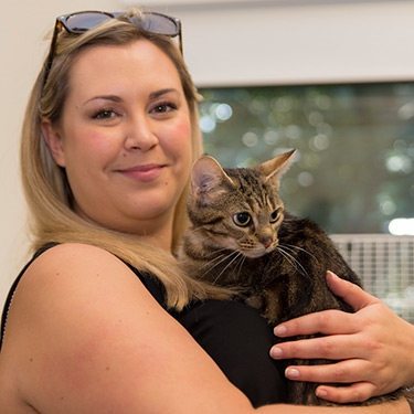 Blind cat finds loving new home Blind cat finds loving new home