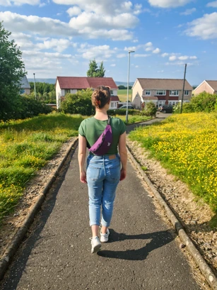 Woman walking with bum bag article 2