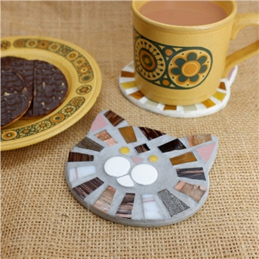 Craft for Cats - make a mosaic cat coaster