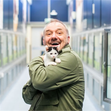 Bob Mortimer helps unwanted cats find their purr-fect match